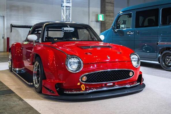 Individual options and customization of luxury cars
